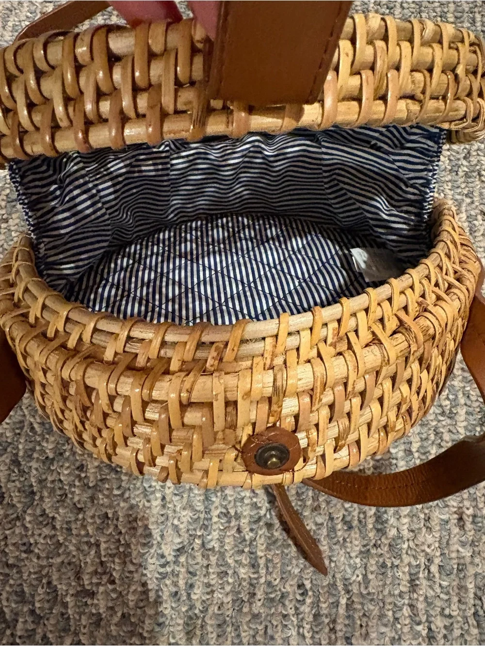 Woven Round Crossbody Bag in Brown